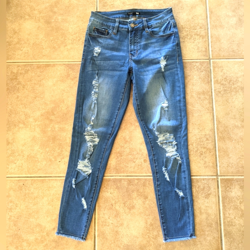 Fashion Nova Distressed Skinny Jeans Size 3